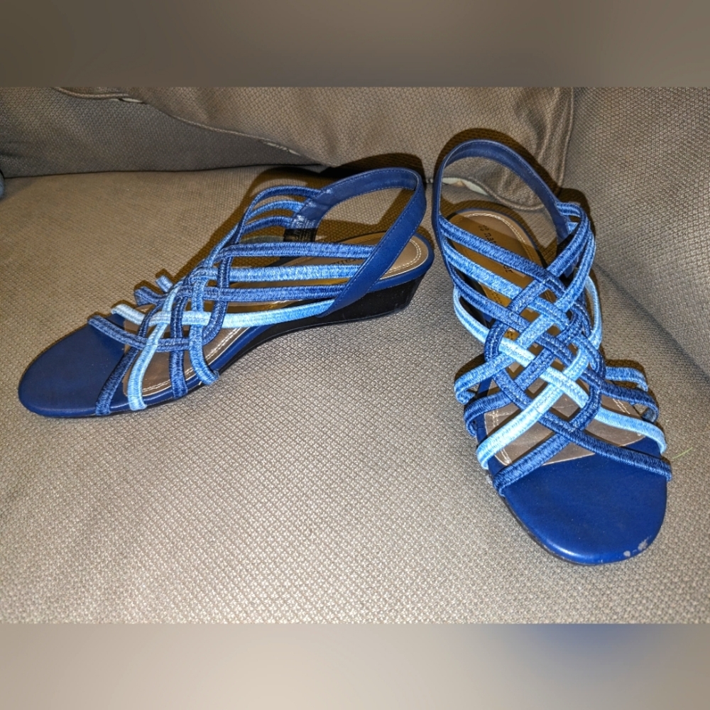 Naturalizer leather sandal wedges 8.5